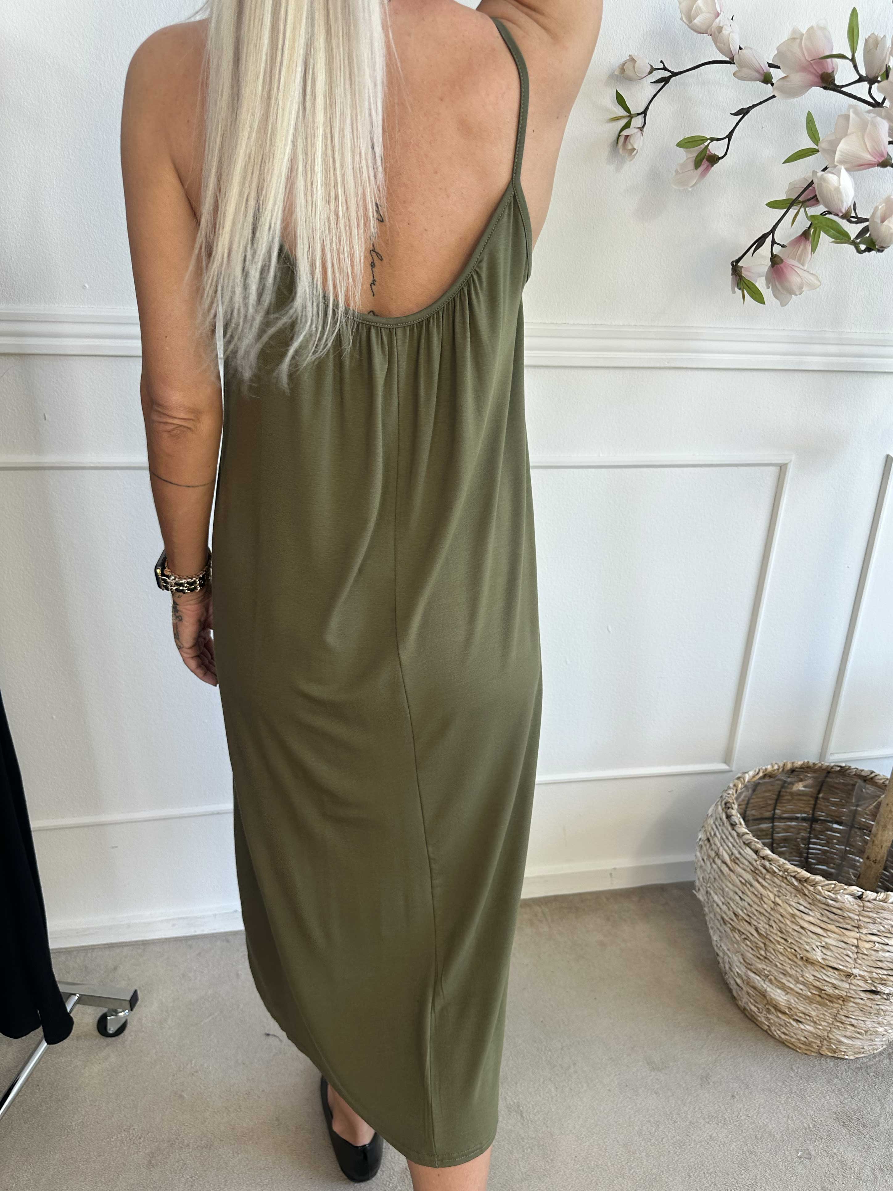 Olivia - Klänning med långa band i viskos